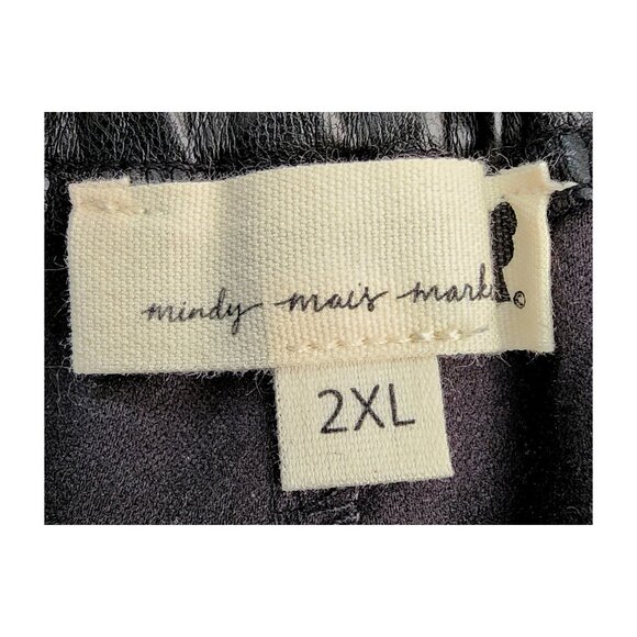 Mindy Mae’s Market Kendall Faux Leather Shorts - Size 2X - Picture 6 of 6